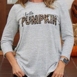 Hello Pumpkin shirt - Halloween/fall shirt women’s size medium